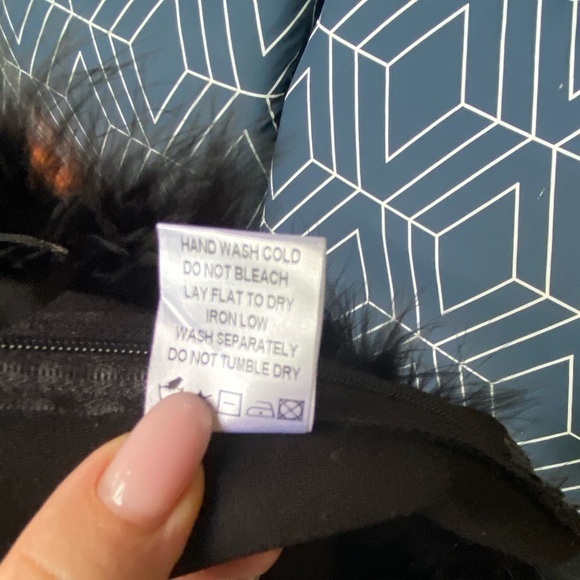 NWT superdown Olivia Strapless Top in Black - Picture 4 of 7